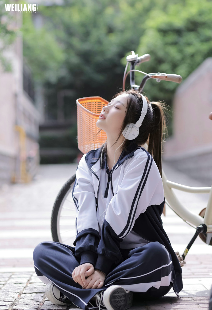 春光乍泄